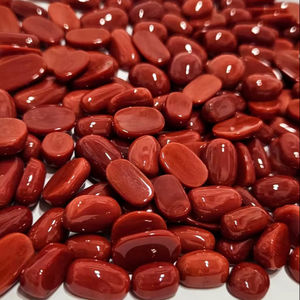 พลอยปะการังแดงธรรมชาติทรงรีสำหรับทำเครื่องประดับ ขนาดและน้ำหนักคละแบบ จากราชสถาน - Product Image 1