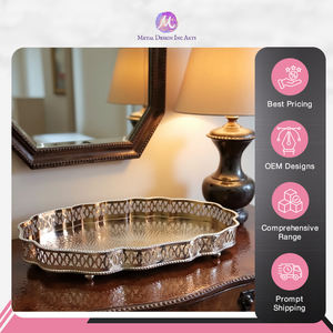 Plateau de service en argent de forme ovale traditionnel avec bordure en filigrane ornée - Product Image 5