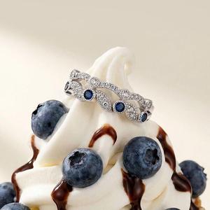Bague de mariage Jeulia à double rangée de pierres bleues et blanches, style tendance - Product Image 4