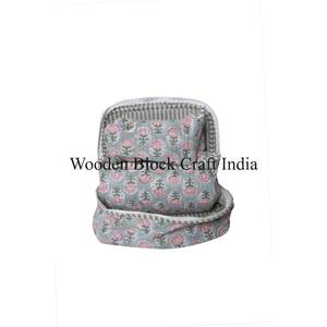 Handmade <b>Quilted</b> Vintage Large <b>Makeup</b> <b>Bag</b> Set Indian Block Print Cotton for Cases Eco-Friendly Zipper closure floral printed <b>bag</b> - Product Image 4