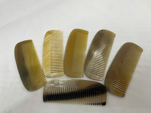 Meilleure qualité à la main véritable corne Mini peigne peigne en corne naturelle peigne à cheveux fabriqué au Vietnam Logo gravure acceptée au Vietnam - Product Image 2