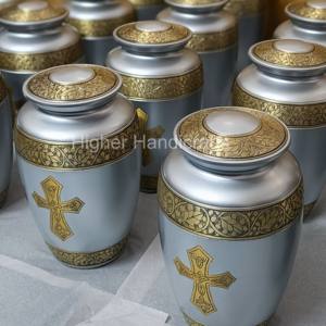 Venta al por mayor de urnas modernas de cremación grabadas a mano de latón para adultos, cenizas masculinas y femeninas, suministros funerarios a granel de aluminio - Product Image 4