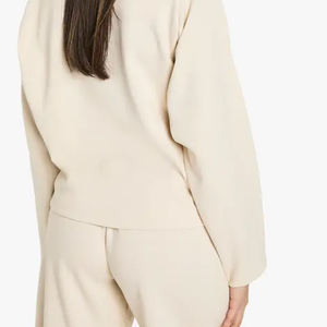 Sudadera Clásica para Mujer con Precio de Mayoreo para Compradores, Corte Moderno y Fácil de Combinar para Mujer / Ropa Urbana de Moda - Product Image 6