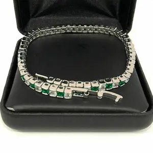 Bracelet de tennis vert simulé princesse 10 carats 7 "Bracelets de luxe en moissanite en argent sterling plaqué or blanc - Product Image 2