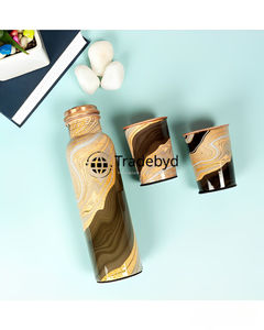 Botella de cobre inspirada en Ayurveda solución de hidratación elegante y funcional para los amantes de los regalos sostenibles Tradebyd - Product Image 5