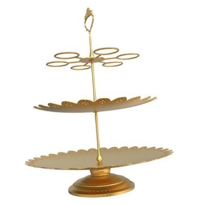 ขาตั้งเค้กโลหะดีไซน์แฮนด์เมด สำหรับตกแต่งโต๊ะอาหารโรงแรม อุปกรณ์เสริมงานแต่งงานสุดหรู ใช้สำหรับเสิร์ฟเค้ก - Product Image 4