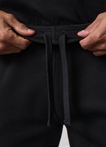 Shorts de gym en molleton noir pour hommes, vêtements d'été décontractés, taille élastique, cordon de serrage, tissu doux, 2 poches latérales, shorts pour hommes, vente en gros - Product Image 3