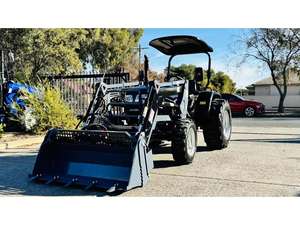 Tracteur LOVOL 35HP 4WD avec cabine et chargeur frontal de 450 kg, châssis robuste, à vendre - Product Image 6