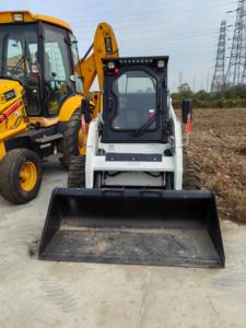 Bobcat S18 originale d'occasion petite chargeuse compacte à gouverner en bon état prix bas avec de faibles heures fabriquées au Japon - Product Image 2