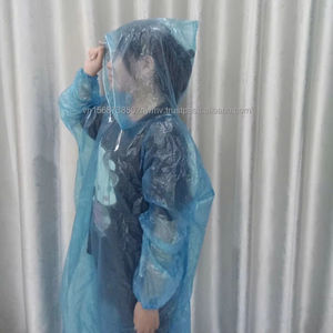 Poncho jetable PE fabriqué au Viet Nam avec une bonne qualité et un prix compétitif - Product Image 1