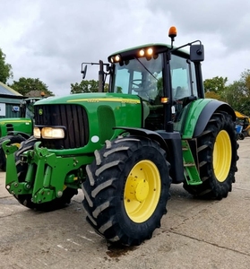 Tractor John Deere 5075E Original en Stock, Tractores en Venta - Product Image 1