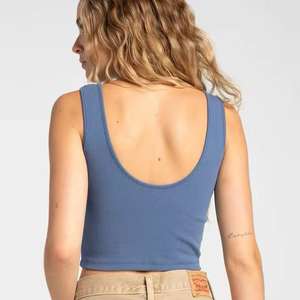 Camiseta sin mangas suave y transpirable para Mujer | Camiseta ligera sin mangas para días casuales y estilo de vida activo - Product Image 3