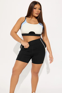 Shorts de Cuero para Mujer, Diseño Transpirable, MOQ Bajo, Totalmente Personalizables, Fabricación Profesional, Tallas Grandes Disponibles - Product Image 5