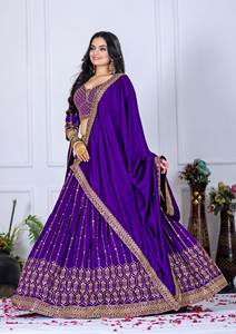 Último Modelo de Lehenga Choli de Seda Vichitra, Conjunto de Lehenga Bordado para Boda con Dupatta, Disponible en Línea para la Colección Heavy Sequence - Product Image 4