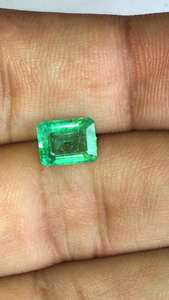 Esmeralda Natural Certificada por IGI, origen de Zambia, calidad AAA, brillo AAA y bonito color, corte y pulido perfectos para joyería - Product Image 5