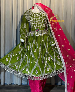 Hermoso vestido de seda Kuchi Afghani de alta calidad para adultos Boda Nupcial Traje de Pakhtoon afgano con trabajo de espejo - Product Image 1