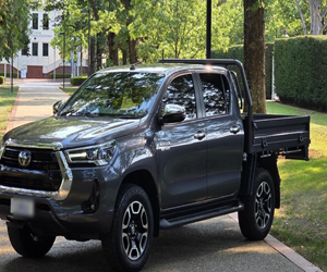 2020 SR5 Auto 4WD Double Cabine Couleur Graphite Industriel DIY ODM 4 Portes 5 Places - Product Image 2