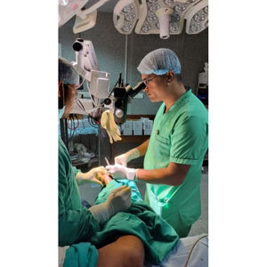 Microscopio de operación de neurocirugía y cirugía de columna - Product Image 1