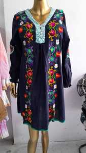 Robe courte élégante pour femmes, à fleurs, aux couleurs vibrantes, brodée à la main, style bohème chic, style européen, couvre-maillot de plage, tunique - Product Image 3