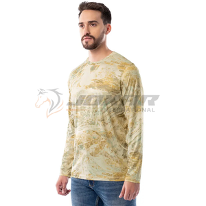 Camisa de pesca resistente con bolsillos utilitarios en el pecho de tela Ripstop y paneles de secado rápido diseñados para entornos de pesca hostiles - Product Image 1