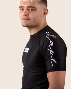 Démarquez-vous du reste dans notre Rashguard de Jiu Jitsu brésilien pour hommes de qualité supérieure et bien conçu