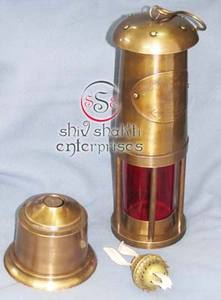 Linterna de barco de latón náutico coleccionable Vintage regalo de decoración del hogar hecho a mano con acabado pulido - Product Image 3