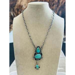 Collier Larry Kaye Kingman en turquoise et perles, or 18 carats, style religieux vintage, serti clos, chaînes en argent sterling plaqué rhodium - Product Image 1