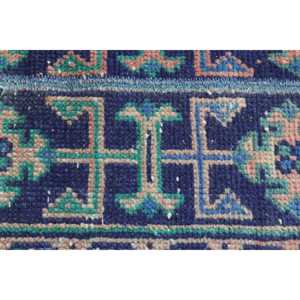 Alfombra Vintage de 1.4x9.8 pies, Alfombra Turca Azul a Cuadros de Lana - Product Image 5