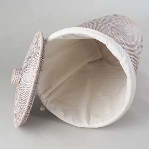 Storage hampers in natural rattan handcrafted <b>lidded</b> baskets hamper <b>bin</b> with removable liner - Product Image 6