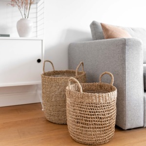 Round <b>woven</b> <b>basket</b> made of sea grass, Mera brand, with a handle - Product Image 4