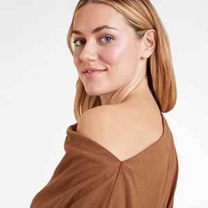 Venta al por mayor de camisetas de manga corta de las mujeres personalizadas de cuello redondo Unisex 100% algodón mujeres fuera del hombro camisetas - Product Image 5