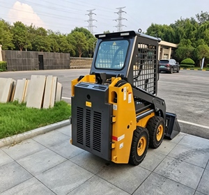 Cargadora Compacta Diésel XC7-SR04 con Motor, Bomba y Caja de Cambios, Capacidad de 2.2 Toneladas, Rodamientos de Alta Eficiencia - Product Image 1