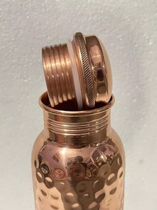 Bouteille d'eau ayurvédique en cuivre martelé la plus vendue 500ml avantages pour la santé à boire direct anti-fuite pour adultes escalade - Product Image 6