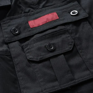 Pantalones cortos de carga negros cómodos para hombre con tela de tacto suave tarifa al por mayor impresión de logotipo personalizado patrón sólido múltiples bolsillos - Product Image 6