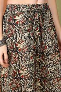 Kurta Droite en Coton Slub pour Femmes avec Palazzo Imprimé Kalamkari Longueur Mollet Col Mandarin Manches Trois Quarts Noir - Product Image 2