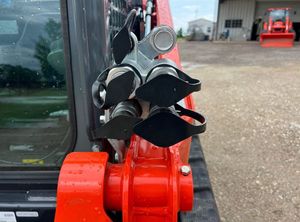 Chargeuse pelleteuse SVL95-2S Kubota Petite mini-chargeuse Skid Steer 2023 Kubota SVL97-2 Skid Steer à vendre en Australie - Product Image 6