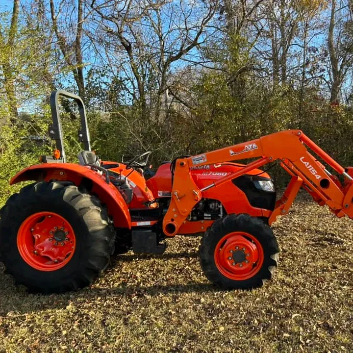 Kubota M7060 รถแทรกเตอร์ 4WD เพื่อการเกษตร LA1154 Kubota รถแทรกเตอร์ 4WD เพื่อการเกษตร