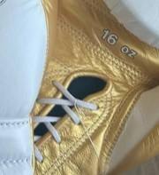 Ensemble de boxe respirant pour le combat, le kickboxing, le punching, la victoire, l'entraînement, gants de boxe à lacets Winning, design OEM, or et blanc - Product Image 6