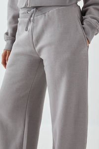 ชุดวอร์มแบบมีฮู้ดซิป OEM ผ้าฟลีซ ทรงหลวม กางเกงขายาวทรงกว้าง สกรีนโลโก้ตามสั่ง ผลิตจำนวนมากแบบ OEM ODM - Product Image 3