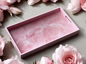 Bandeja de resina epoxi de madera con diseño de geoda rosa claro única hecha a mano con asas únicas bandeja decorativa para servir - Product Image 3
