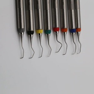 Kit de curettes parodontales Gracey manuelles en acier avec détartreur, certifié CE Classe II DM1526, garantie 6 mois - Product Image 6