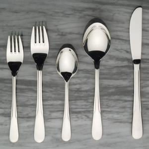 ชุดช้อนส้อมสแตนเลสขัดเงาแบบกระจก - อเนกประสงค์สำหรับงานเลี้ยง อาหารแบบสบายๆ และเป็นทางการ เป็นมิตรกับสิ่งแวดล้อม ทนทาน - Product Image 1