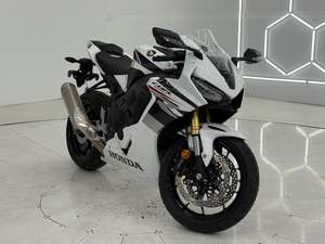 Oferta Increíble: Motocicleta CBR1000RR ABS 2026 Nueva en Venta - Product Image 3