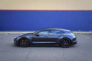 2022 P T Y C a N G T S AWD Wagon Doble Tracción, Batería de Litio de 110 kWh+, Neumáticos R18, Asientos de Cuero, Techo Panorámico - Product Image 5