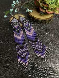 Boucles d'oreilles brodées élégantes pour femmes et filles, cadeaux d'anniversaire, boucles d'oreilles à prix avantageux, style luxueux pour femmes, produit en vente chaude - Product Image 2