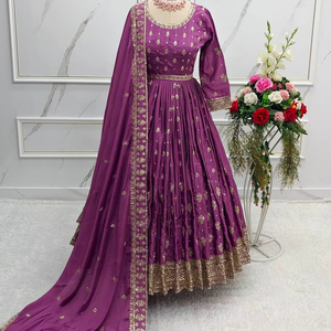 Présentation de la nouvelle collection : Robe en soie chinon lourde - Ensemble pent dupatta entièrement cousu, prêt à porter - Product Image 1