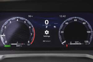 Voiture de luxe 2024 à double transmission intégrale, faible kilométrage, boîte semi-automatique, conduite à gauche, essence, pneus R17, caméra 360° - Product Image 6