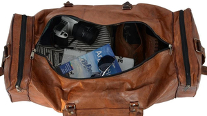 Bolsa de lona vintage de cuero marrón con cierre de cremallera y bolsillo frontal para viajes estilo fin de semana - Product Image 2
