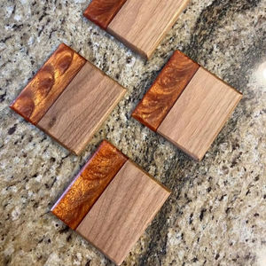 WARMTH Dessous de verre en résine et bois de noyer pour la décoration intérieure Dessous de verre en résine époxy en bois Dessous de verre de luxe personnalisés pour boisson - Product Image 1