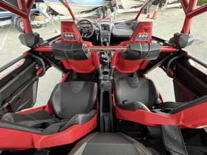 Can-Am Mavericks X3 MAX RS Turbo RR AWD 4 Tiempos 1000cc SmartShox Certificado por la EPA Automático Rojo Fuego Hyper UTV - Product Image 4